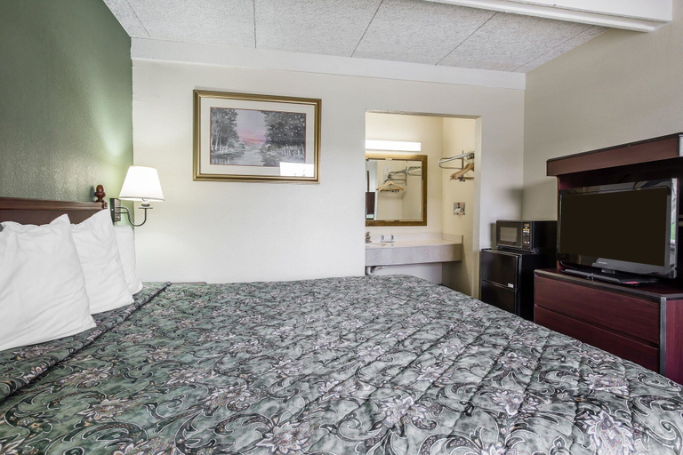 Bedroom 3, Rodeway Inn Laurens, Laurens