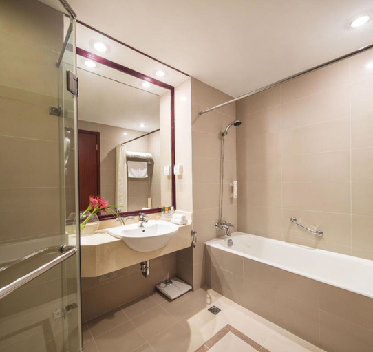 Bathroom 3, Shanghai Paradise Hotel, Shanghai