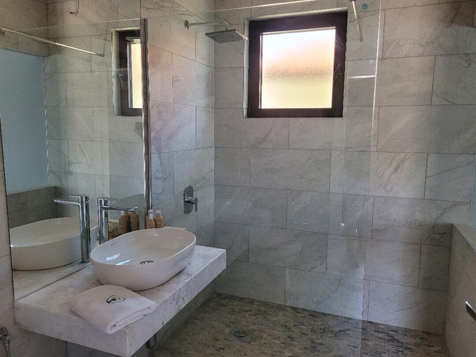 Bathroom 4, Dulamerovic Resort