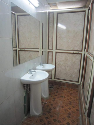 Bathroom 4, Safary Hotel - Hostel, Qasr an-Nil