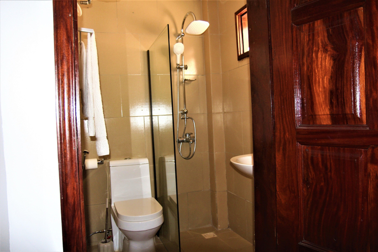 Bathroom 4, Harmony Resort Boutique Hotel, Kombo Saint Mary