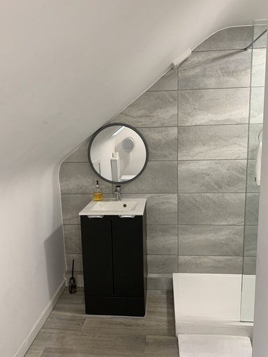 Bathroom 4, Bide Collective, Edinburgh