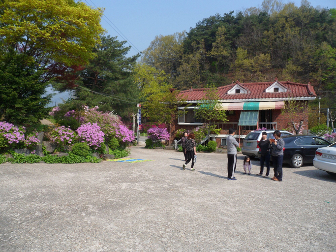 Exterior & Views 3, Gyerim Sanjang Motel, Chuncheon