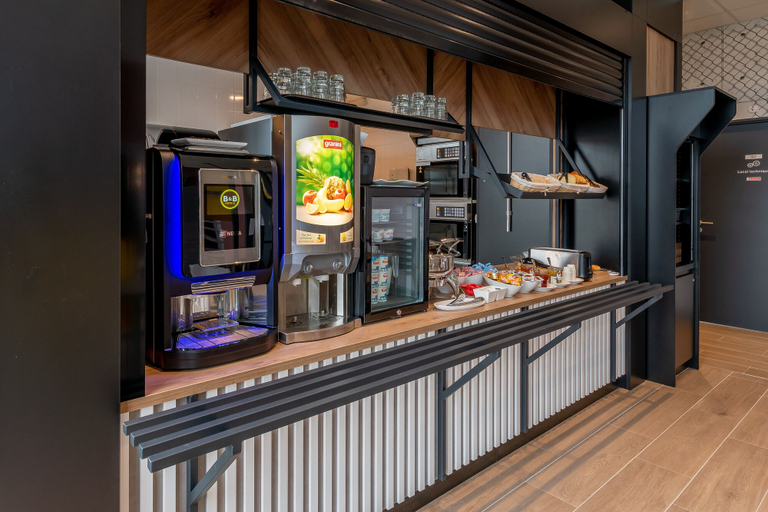 Food & Drinks 5, B&B HOTEL Evian Publier, Haute-Savoie