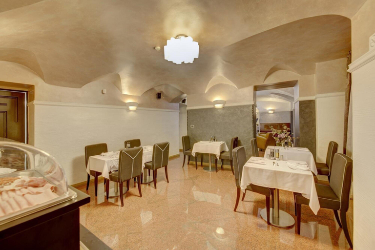 Food & Drinks 5, Hotel Vardar Kotor