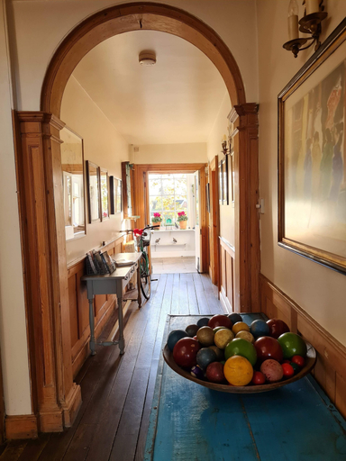 Others 5, St John's Croft, Hampshire