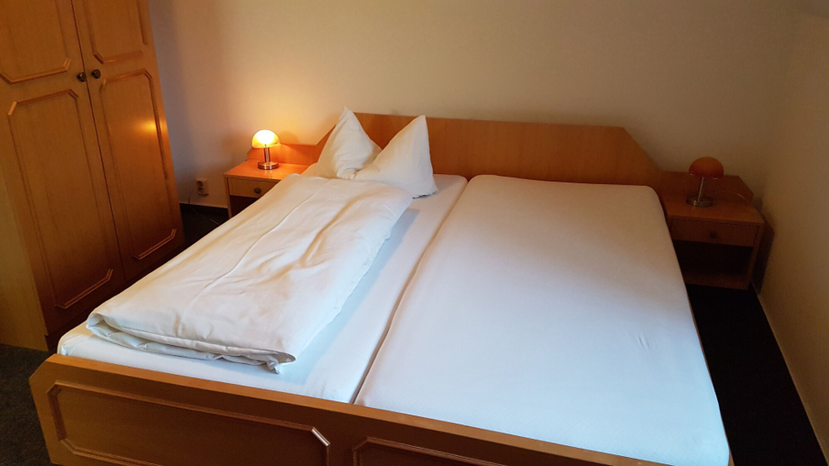 Bedroom 3, Landgasthof und Hotel Schleusenhaus, Elbe-Elster
