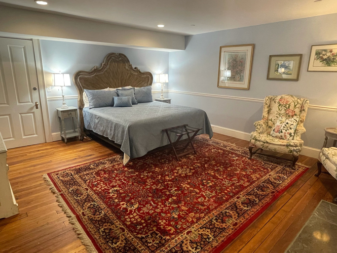 Bedroom 2, Godley Manor, Chatham