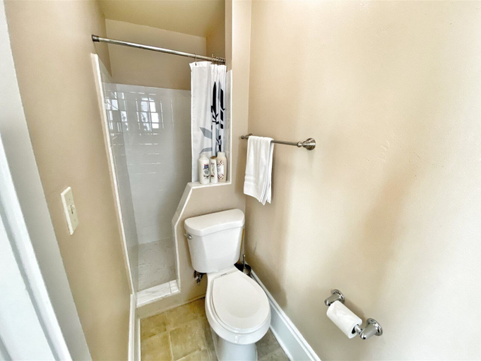 Bathroom 3, 2330, San Diego