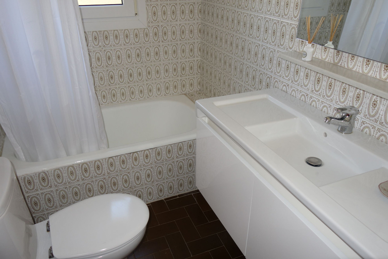 Bathroom 3, Casa Provença, Girona