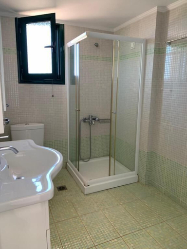 Bathroom 4, Stomio Villague, Peloponnese