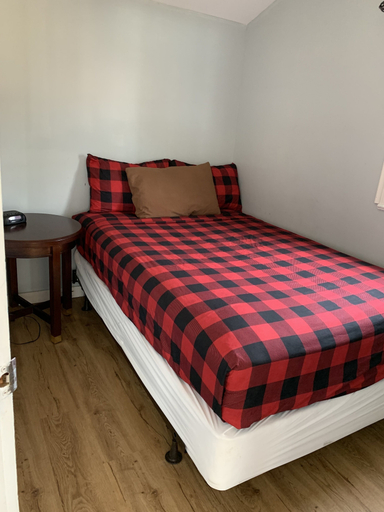 Bedroom 3, Glen Garry Motel and Cottages, Nipissing