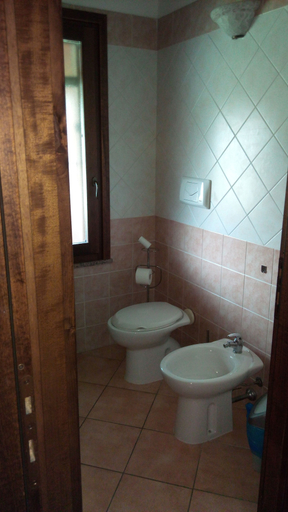 Bathroom 4, Agriturismo Is Scalas, Cagliari