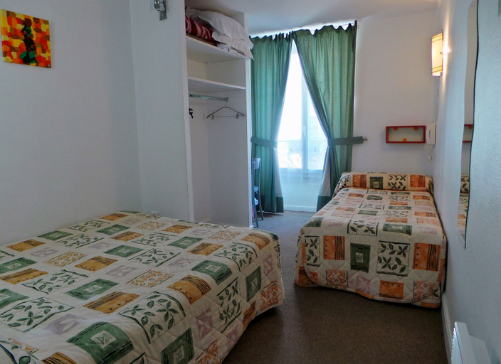 Bedroom 4, Hôtel La Fontaine, Hautes-Pyrénées