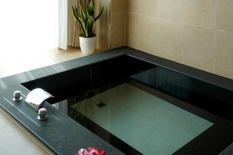 Bathroom 4, Little Piggy B&B, Pingtung