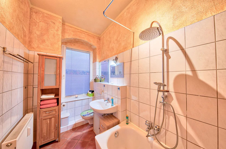 Bathroom 2, Apartment Elbflorenz, Dresden