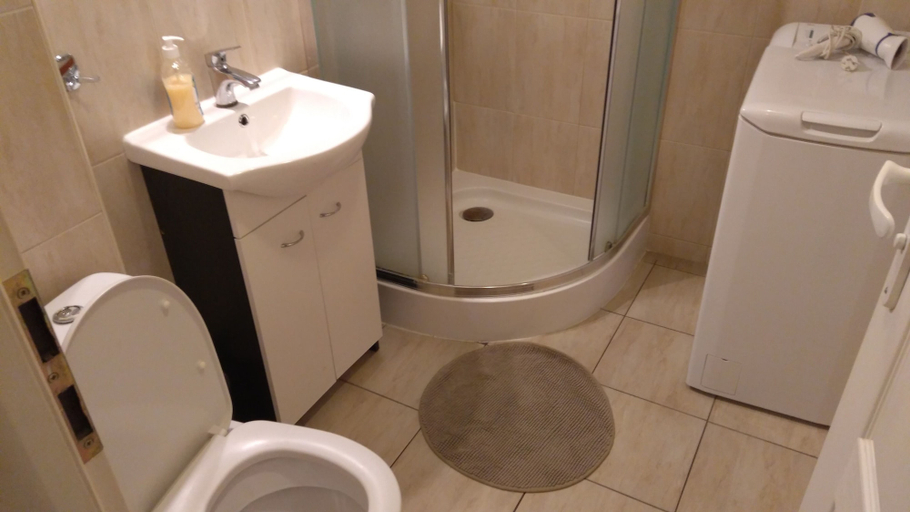 Bathroom 3, Apartamenty Varsovie Zelazna, Warsaw