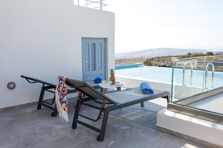 Outdoor spa tub 3, Luxe Maroussi Villas, South Aegean