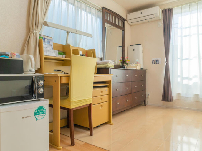 Others 3, Angeline Share House Tokyo, Adachi