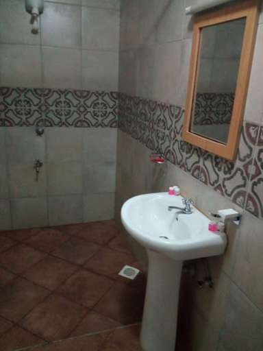 Bathroom, Stanleys Haven, Kiharu