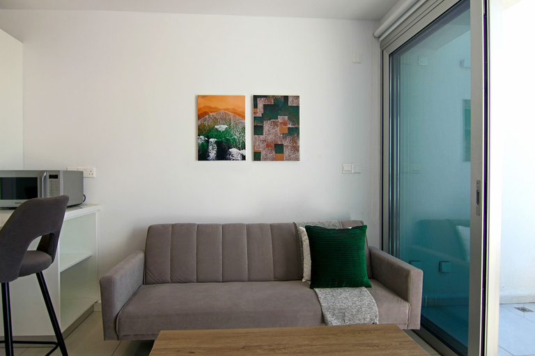 Others 3, Phaedrus Living: Seaside Executive Flat Harbour 203