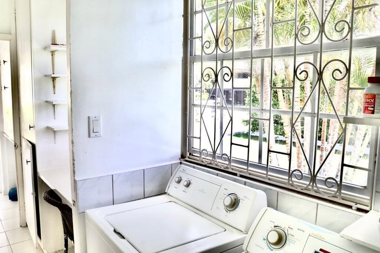 Bathroom 2, Michelin Apartments
