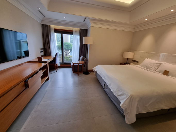 Bedroom 3, Pine Grove Hotel, Gimhae