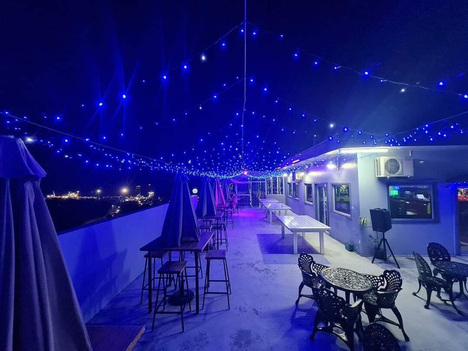 Food & Drinks 3, Sunseekers Outrigger Hotel, Rewa