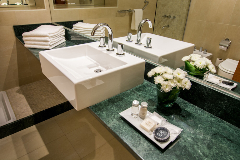 Bathroom 4, Caseros 248 Hotel, Capital