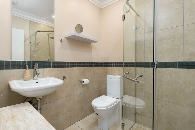 Bathroom 3, Planet Africa 9, City of Cape Town