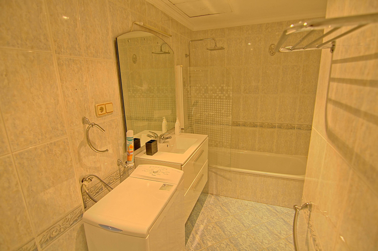 Bathroom, HTL10-Marbiluna, Málaga
