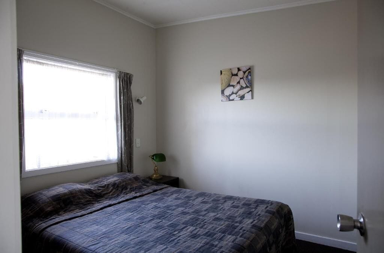 Bedroom 3, Apple Motor Inn, Hastings city