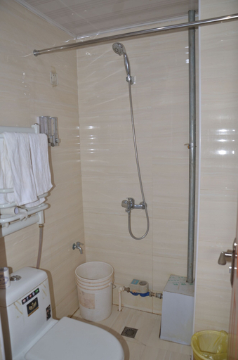 Bathroom 2, Lan Zhou Long Shang Rain Fall, Lanzhou