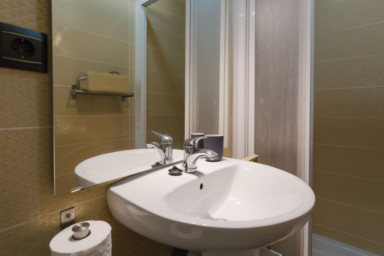 Bathroom 3, Terrace Picasso Apartment, Málaga