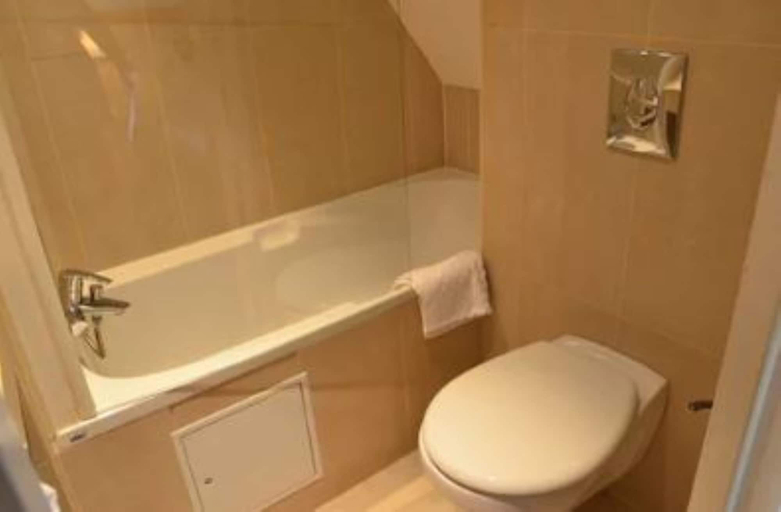 Bathroom 4, Hotel du Chemin Vert Paris, Paris