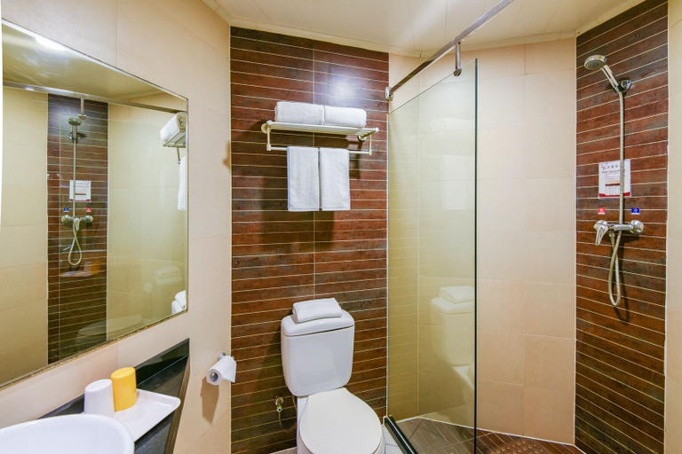 Bathroom 4, ジンチェン ビジネス ホテル, Beijing