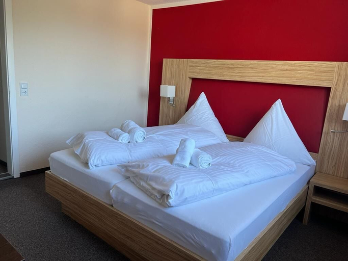 Bedroom 2, Hotel Ziegenkrug - Hotel Pritzwalk, Prignitz