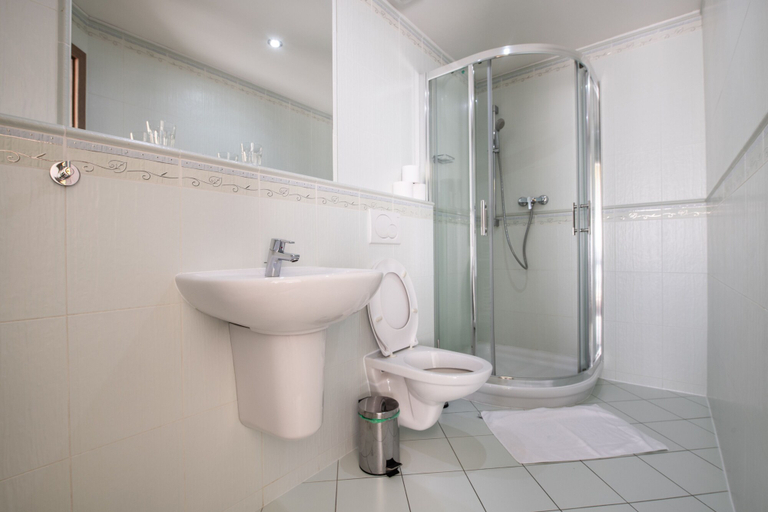 Bathroom 3, Hotel Lučivná, Poprad
