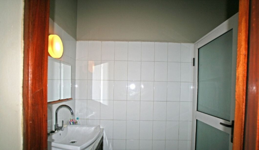 Bathroom, Lilin's Place, Bilene
