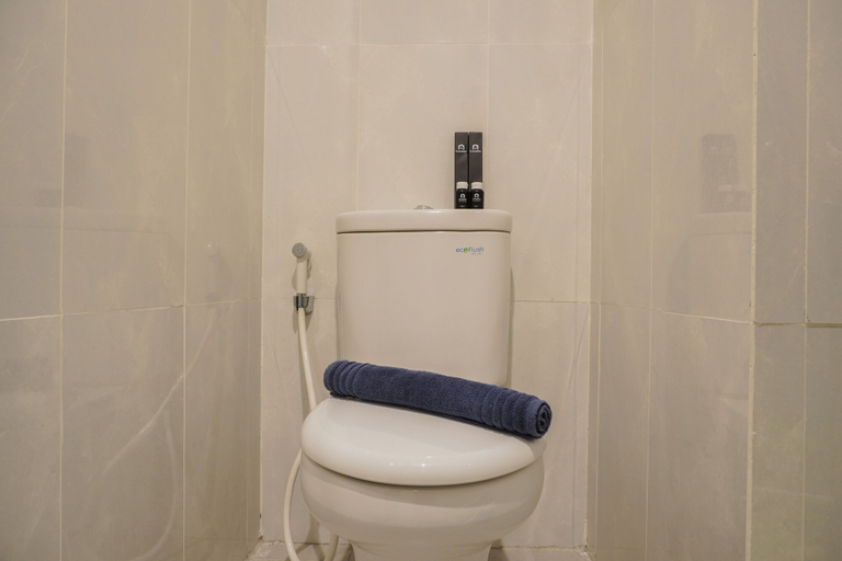 Bathroom 5, Simple And Cozy Living Studio At Serpong Garden Apartment, Tangerang