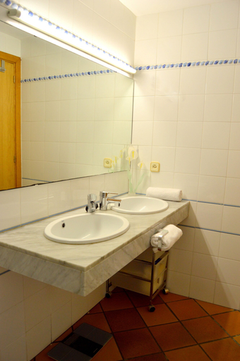 Bathroom 3, Blanca Paloma Holiday House, Girona