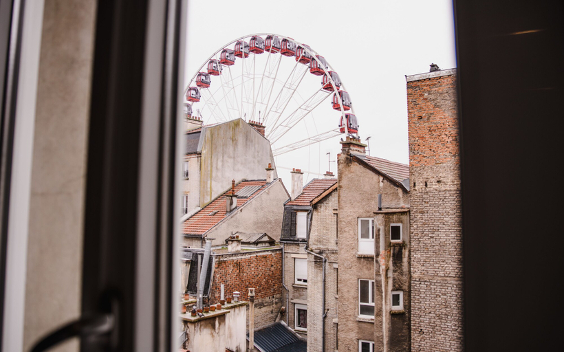 Exterior & Views 2, Hotel des Arcades, Marne