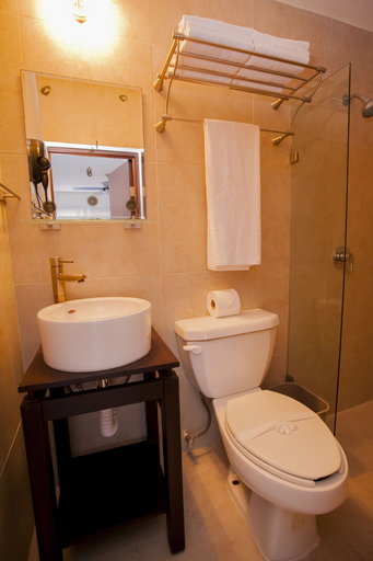 Bathroom 3, Hotel Isla Zamna, Isla Mujeres