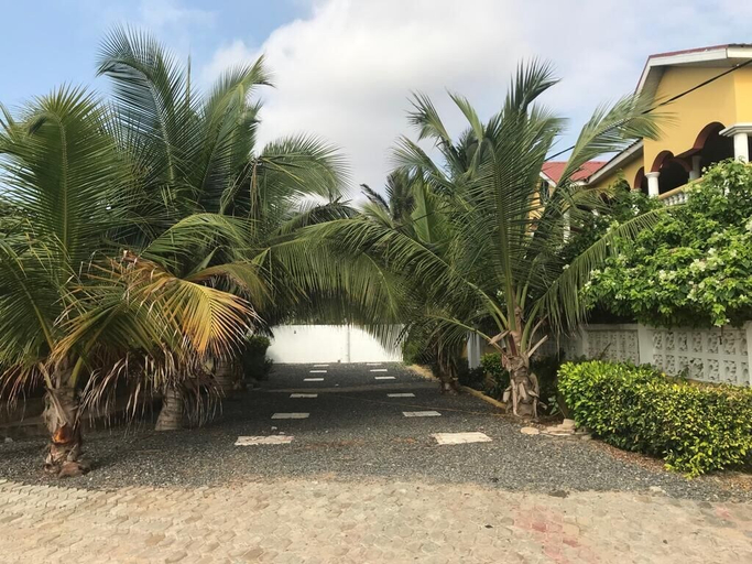 Exterior & Views 2, Coconut Pointe Villa & Beach Resort, Dangbe East