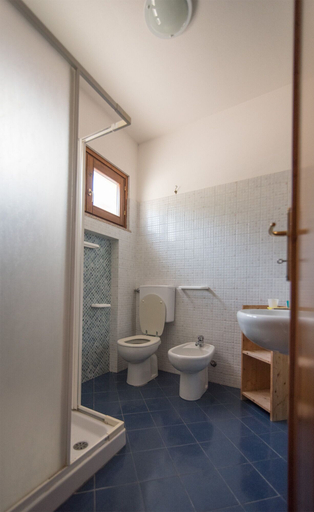Bathroom 5, Villette Sirenella, Olbia-Tempio