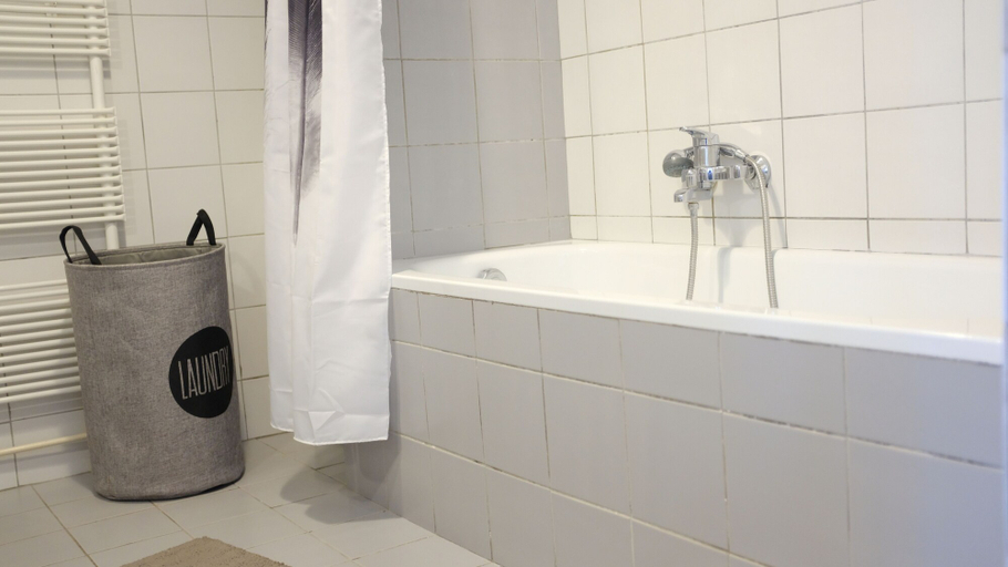 Bathroom 3, Alher Apartma, Ljubljana
