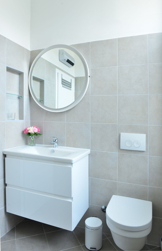 Bathroom 4, Apt 3 Flowers - 5 min to Split Old Town, Split