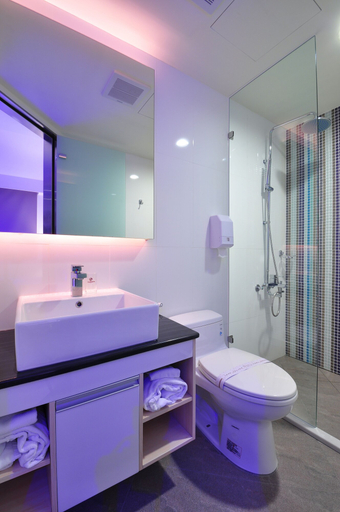 Bathroom 3, Hotel 20 Alley, New Taipei City