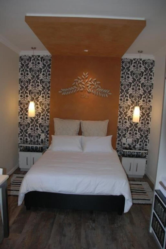 Bedroom 3, Knysna Inn, Eden