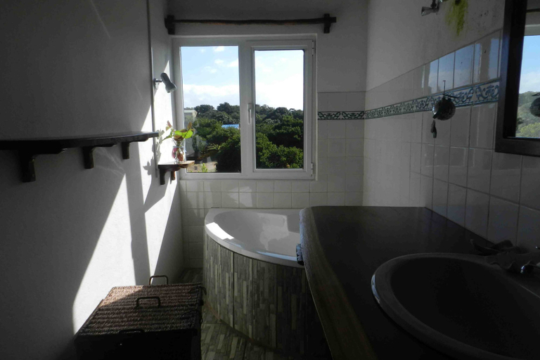 Bathroom 4, Gamboozini Lodge, Matutuíne